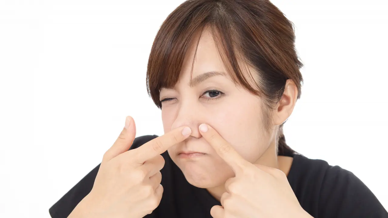 毛穴が目立つ原因とは？正しいケア方法と毛穴を防ぐ対策を徹底解説