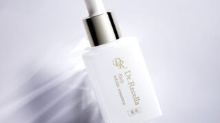 日やけによるシミを防ぐ薬用成分トラネキサム酸を配合。ドクターリセラの美白美容液リッチホワイトエッセンス