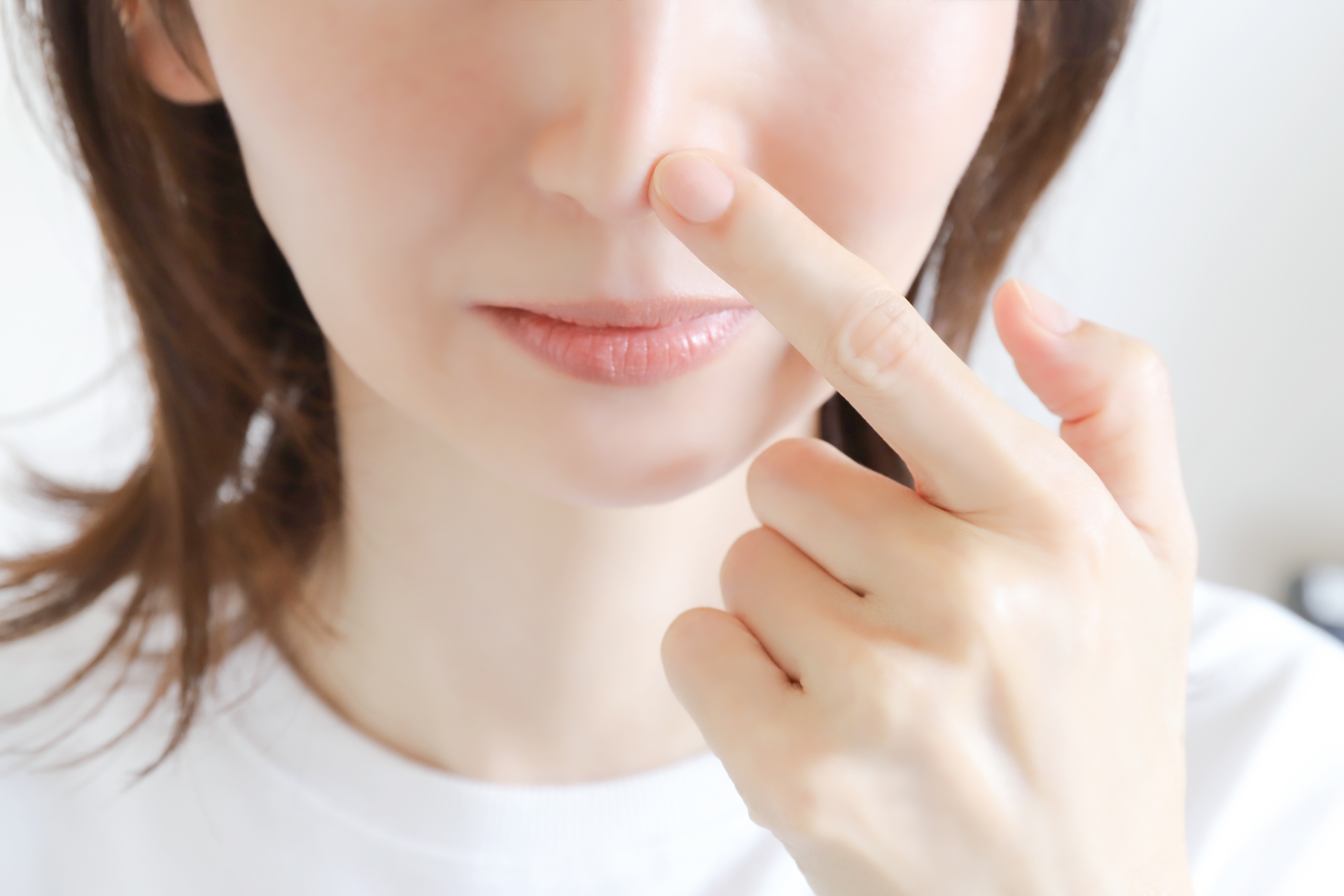 毛穴の黒ずみが取れない理由は?正しいクレンジングで変わるスキンケア習慣