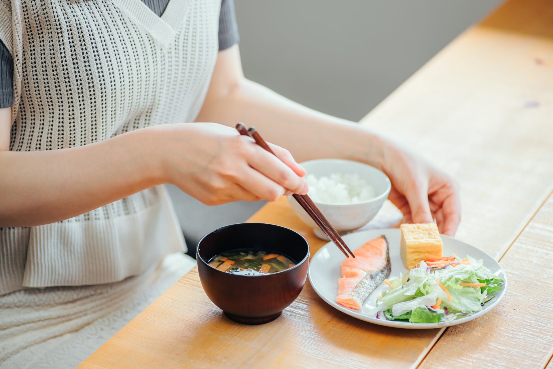 基礎代謝を上げる方法に繋がるバランスの良い食事。
